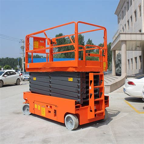 Steel Self Propelled Scissor Lift Height 118m Extendable Electric Drive