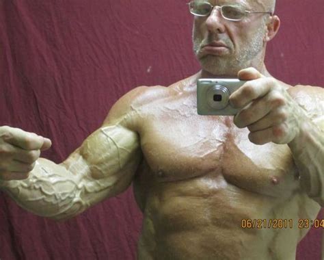 Photofunmasti Andreas Kahling — 60 Years Old Bodybuilder