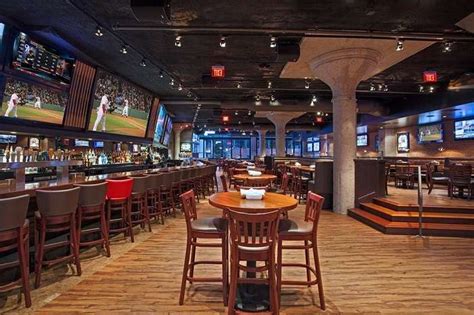 We showcase a creative restaurant menu and stunning design accents, such as intricate woodwork and spectacular murals. Haute Top 5: Best Places to Watch March Madness in Boston 2017