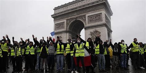 18/04/2020 tarihinden itibaren geçerli olmak üzere Fransa'da Akaryakıt Zammı Protestoları Sürüyor