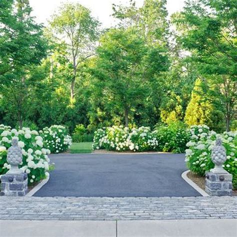 42 Interesting Long Driveway Landscaping Design Ideas In 2020