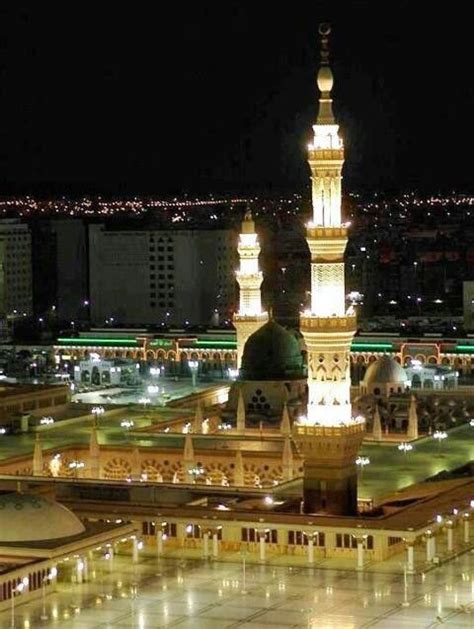 2 kubahnya bergerak membuka atap masjid. Night view @ Masjid Nabawi, Mekah | Al masjid an nabawi, Medina saudi arabia, Masjid al haram