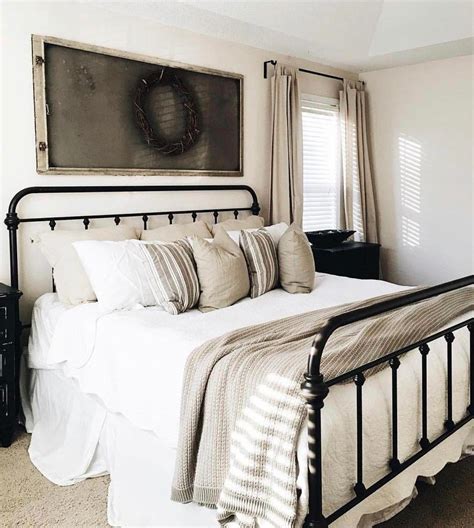 #falldecor #falldecorating #fallbedroom #farmhousefall #fallbedroomtour. 44 Beautiful Modern Farmhouse Master Bedroom Decoration ...