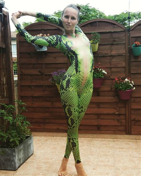 DIY Snake Costume Maskerix Com Arte Della Pittura Del Corpo Illustrazioni Di Moda Moda
