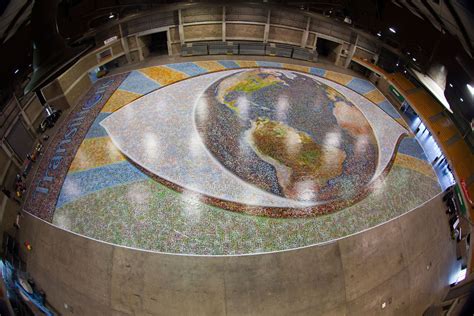 largest photo mosaic transitions optical breaks guinness world record