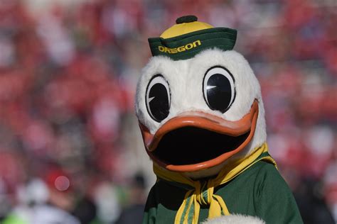 Oregon's duck mascot isn't named 'Puddles,' but that's an excellent nickname: a history ...