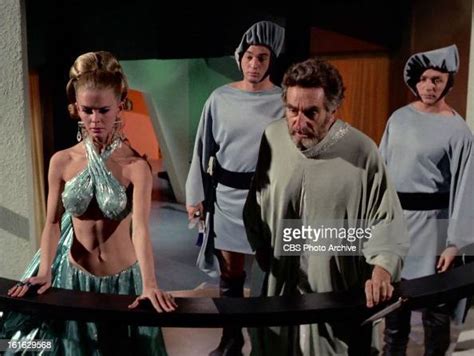 Diana Ewing As Droxine And Jeff Corey As Plasus In The ニュース写真 Getty
