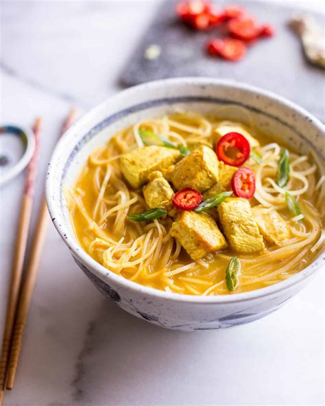 Make it on the stovetop, in the slow cooker, or in the instant pot. Thai Curry Noodle Soup with Chicken | Inquiring Chef