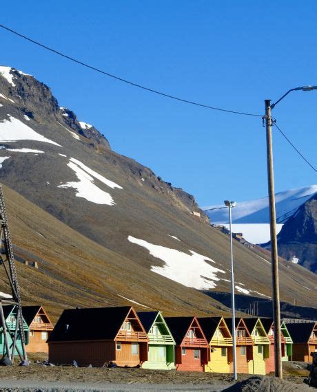 Experience The Northern Lights In Svalbard Northern Norway Aurora