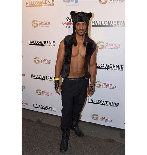 Photos The Scariest And Sexiest Costumes Of Halloweenie 2013
