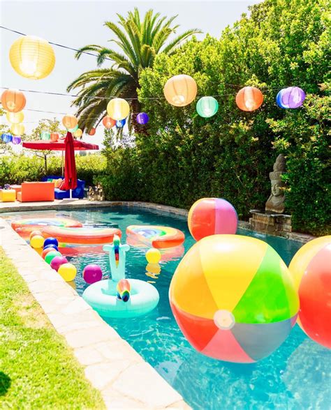 We Love Throwing Summer Pool Parties Check Out These Colorful Pool