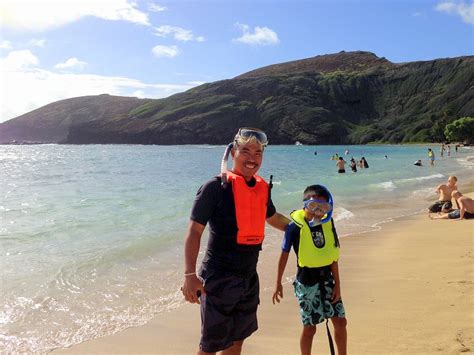 Swimming With The Fishes Snorkeling At Hanauma Bay Oahu The World Is