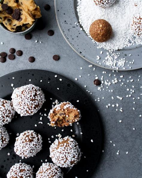 Chokladbollar med cookie dough | Kakdeg, Efterrättsrecept, Deg