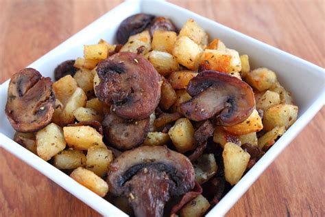 Oven Roasted Potatoes & Mushrooms - Teaspoon Of Goodness