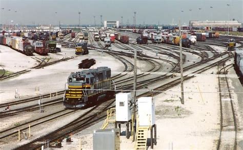 Rail Yard In Cicero Il I Used To Stand On The Laramie Ave Bridge And