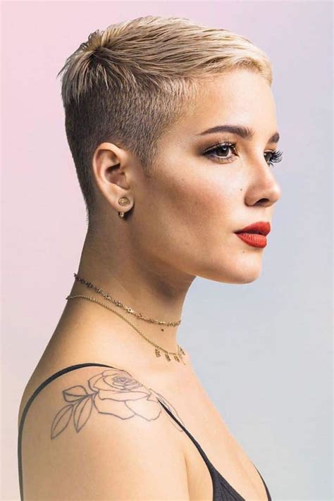 Pixie Haircuts For Women In 2021 In 2021 Super Short Haircuts Very