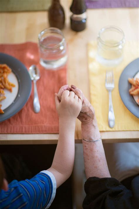 Here is our collection of popular dinner prayers and blessings. 13 Traditional Dinner Prayers and Mealtime Blessings