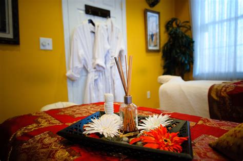 Mokshas Signature Couples Massage Package Is A Day Of Relaxation In The Making For Yourself