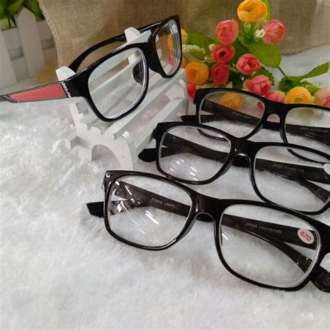 Check spelling or type a new query. Elakkan barang-barang ini ditinggalkan di dalam kereta ...