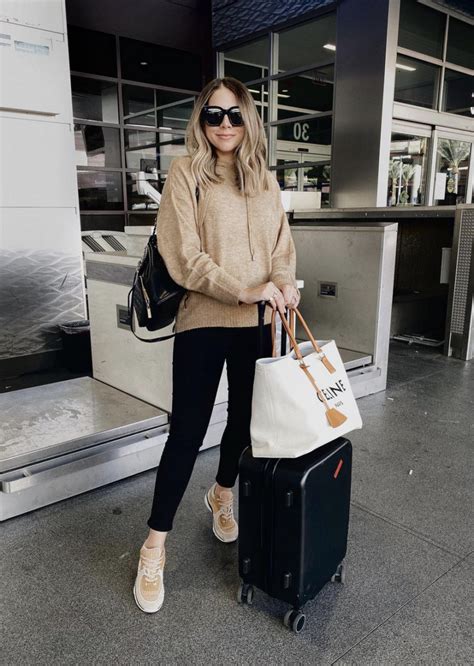 5 Airport Outfits That Are Easy Stylish The Teacher Diva A Dallas