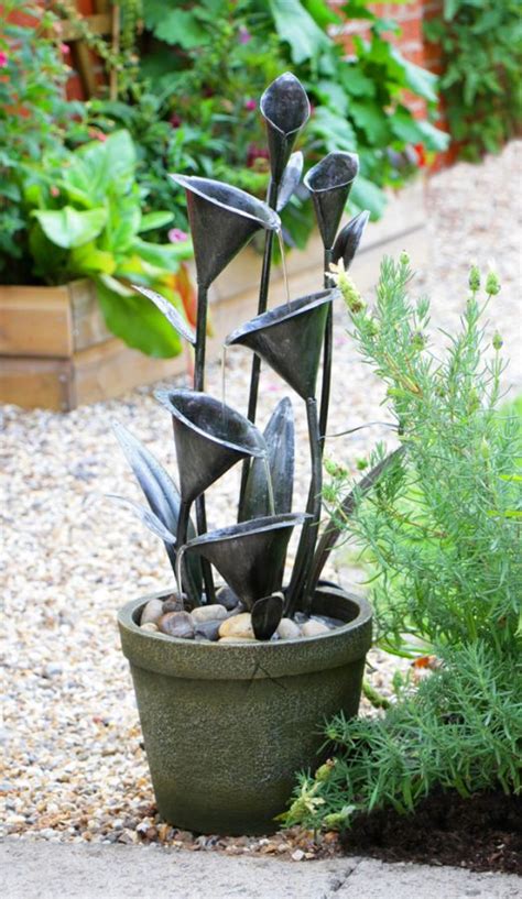 Buy water features (natural rockery cascades, natural stone, granite waterfall effect rocks, boulders, rock pools, falls, waterfalls, bowls & fountains) with free uk home delivery on indoor & outdoor water features & fountains including. Howden Solar Cascading Water Feature by Solaray™ £84.99