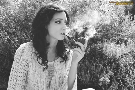 Women Smoking Cigars Cigar Smoking Girl Smoking High Quality Images