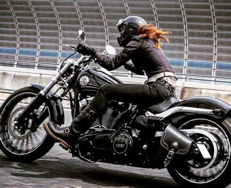 Girls On Motorcycles Pics And Comments Page 959 Triumph Forum