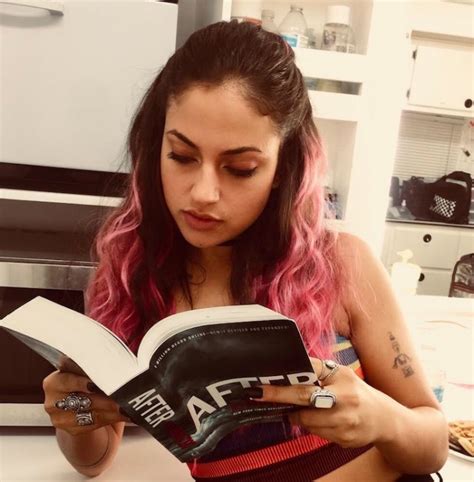 Inanna Sarkis è Molly Samuels Anteprima Sui Personaggi Di After