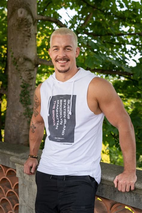 Dan schneider is an american actor, tv and film actor, and producer. Pin on #Dean Schneider