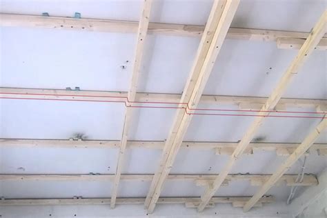 Die platte mittig mit der stütze unter der decke. Unterkonstruktion Dachschräge Rigips : Trockenbau Losungen ...