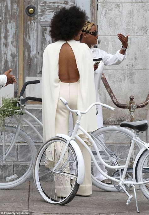 Solange Knowles Pokes Fun At Her Hives Break Out After Wedding Daily