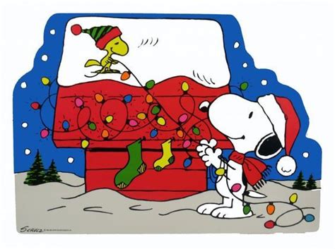 Share a gif and browse these related gif searches. Pin by Betty Brown on Christmas decorations | Snoopy ...