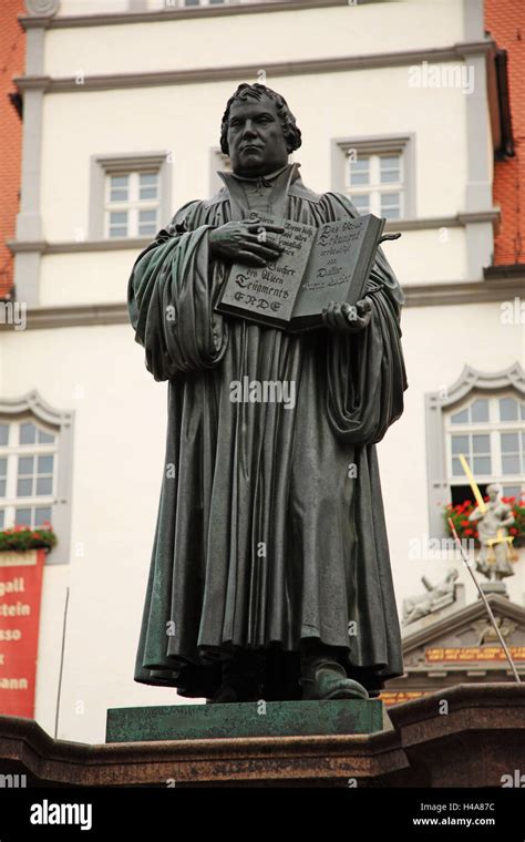 Deutschland Sachsen Anhalt Wittenberg Martin Luther Statue Auf Dem