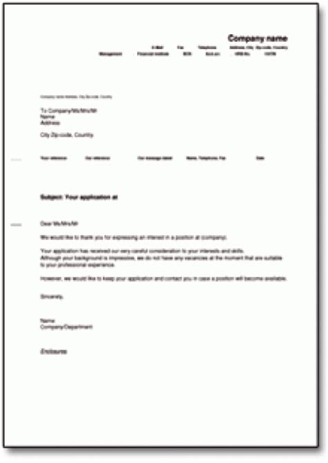 Er war persönlich hier, wir haben uns auch geduzt, er war halt sehr freundlich. Absage einer Initiativbewerbung (Englisch/Deutsch)