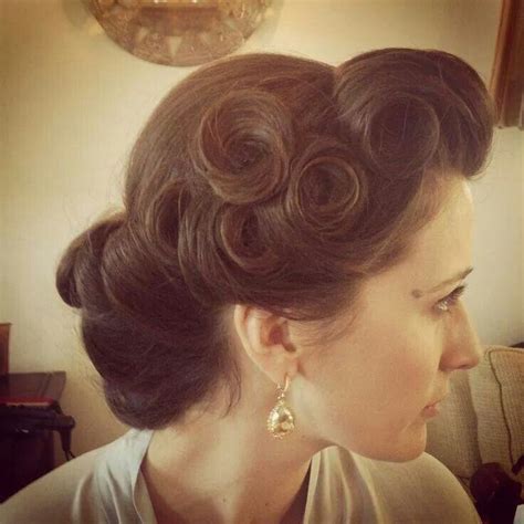 New 40s Hairstyle To Try Vintage Hairstyles 40s Hairstyles Retro