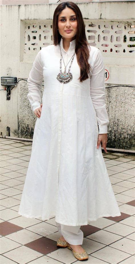 Kareena Kapoor Khan Is Pregnant 10 Photos Of The Glowing Mom To Be To
