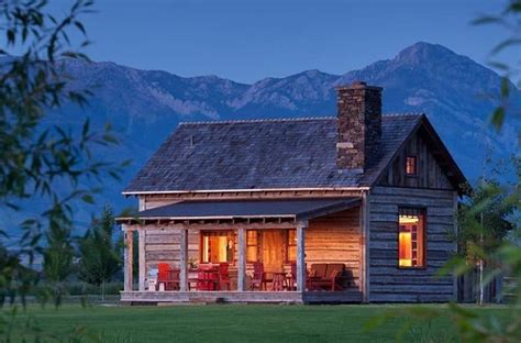 Cozy Rustic Cabin Retreat With A Backdrop Of The Bridger Mountains