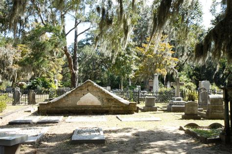 The bonaventure cemetery is considered to be the most haunted cemetery in savannah, georgia. MaryAnne Hinkle Photography | Bonaventure Cemetery ...