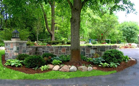 Thousands of home decorating tips, recipes, craft ideas, diy projects and how to videos. Beautiful Stone Garden Walls | Driveway entrance ...