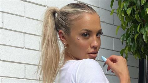 Tammy Hembrow Flaunts Booty In ‘naked 89 Gym Tights Photo The Courier Mail