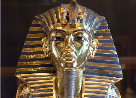 egypt discover sign of extraterrestrial activity in the tomb of king tutankhamun