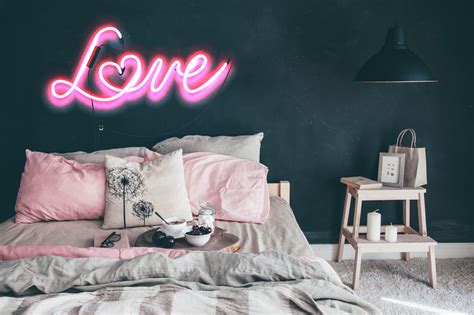 Romantic Bedroom Decor Ideas And Helpful Tips