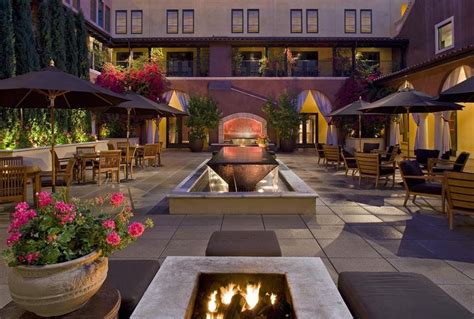 Hotel Valencias Courtyard Outside Patio With Images Valley Hotel