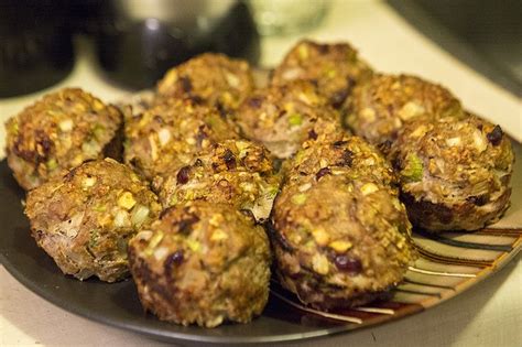 Preheat oven at 375 degrees f. Turkey Cranberry Apple Meatloaf Muffins Ingredients: • 2 ...