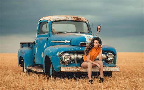 Wallpaper Car Vehicle Blue Cars Women With Cars Sitting Women
