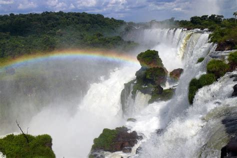 Salto San Martin Gracefully Sweeps Across The Upper Circuit Of Iguazu