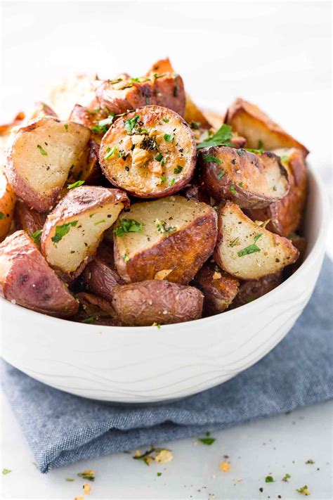 Garlic Roasted Potatoes With Rosemary Jessica Gavin Recipe