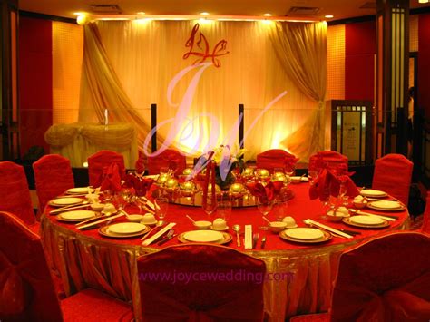 4.6 out of 5 stars. #Red and #Gold Wedding #Decoration | Glamorous wedding decorations, Red gold wedding decorations ...