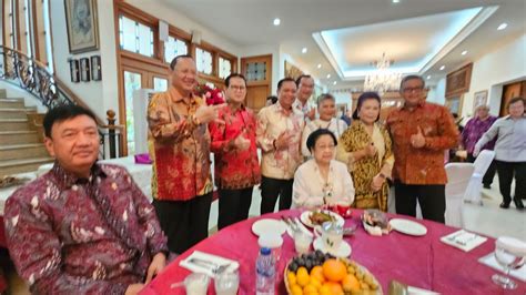 Lebaran Hari Pertama Lasarus Sambangi Kediaman Megawati Di Teuku Umar