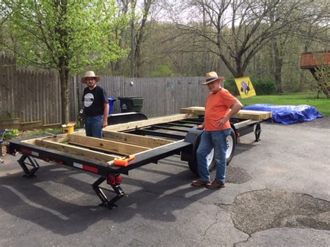 Find us hitting the streets daily, where we're making sure that your food is served quickly and tastes delicious. THE BIG CHEESE LLC. - Home